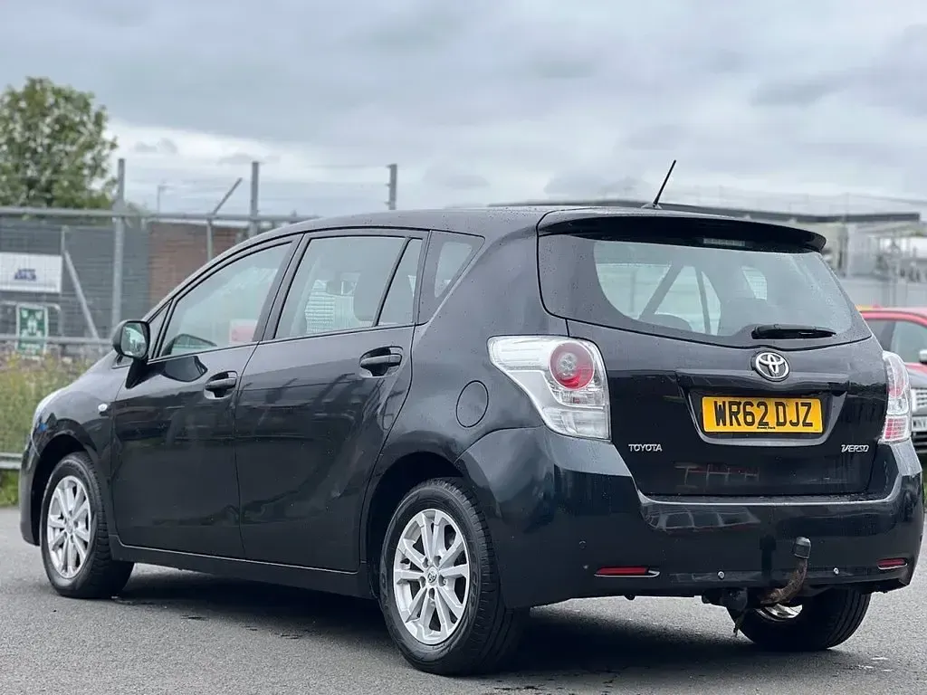 Used Toyota Verso 2012 Black MPV