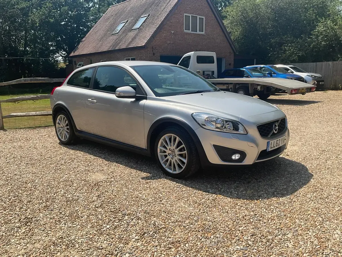 Used Volvo C30 SE Lux 145 HP (106 kW) 2012 Silver Hatchback