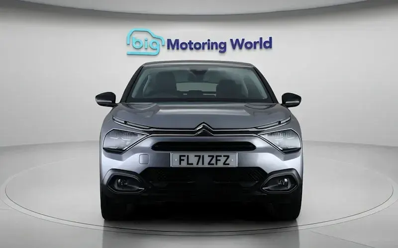 Käytetty Citroën C4 PureTech 131 HP (96 kW) 2023 Katumaasturi