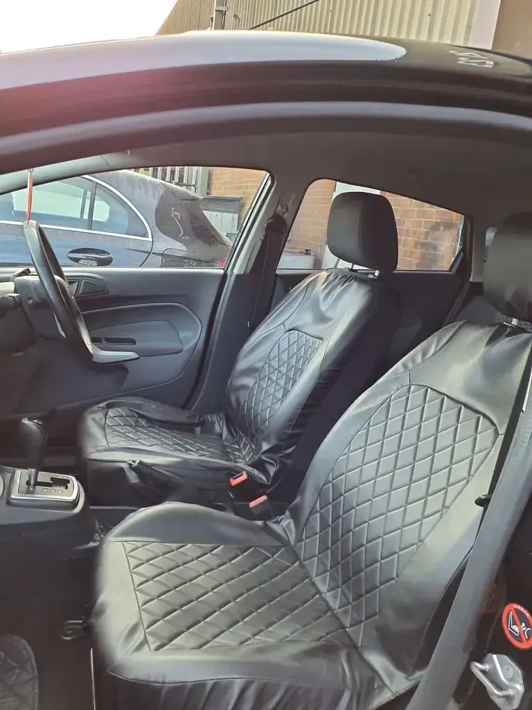 Używany Ford Fiesta Titanium 94 KM (69 kW) 2011 Czarny Hatchback