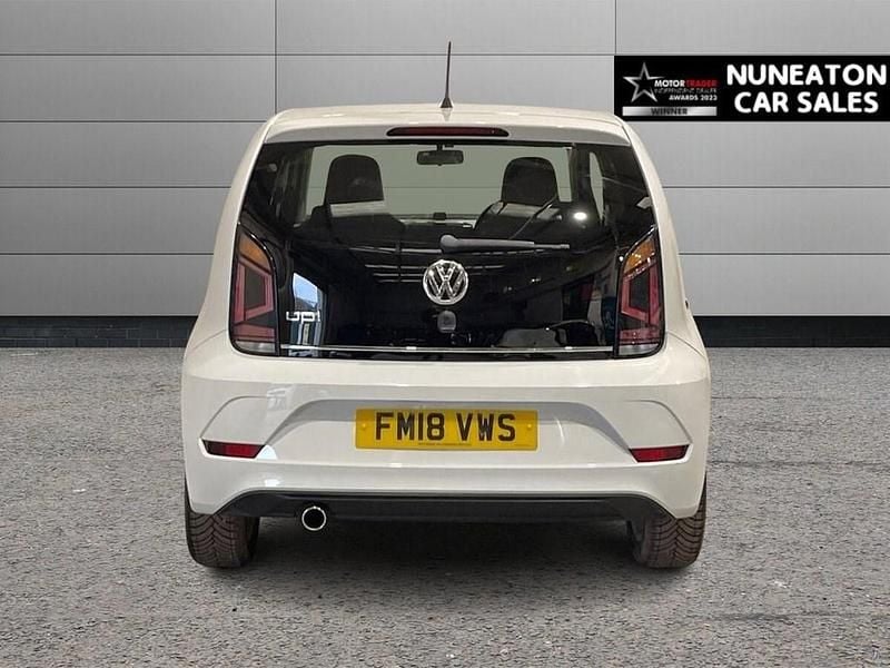 Used VW up! Beats 90 HP (66 kW) 2018 White Hatchback