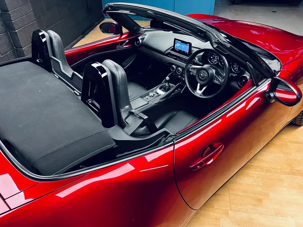 Używany Mazda MX5 Inclusive 184 KM (135 kW) 2019 Czerwony Kabriolet