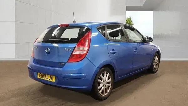 Used Hyundai i30 Comfort 116 HP (85 kW) 2010 Blue Hatchback