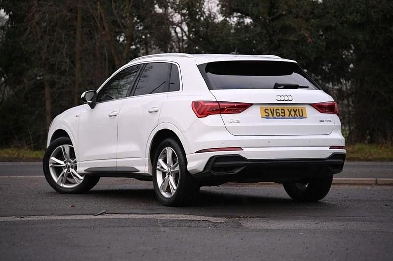 Used Audi Q3 S-Line 150 HP (110 kW) 2019 White SUV