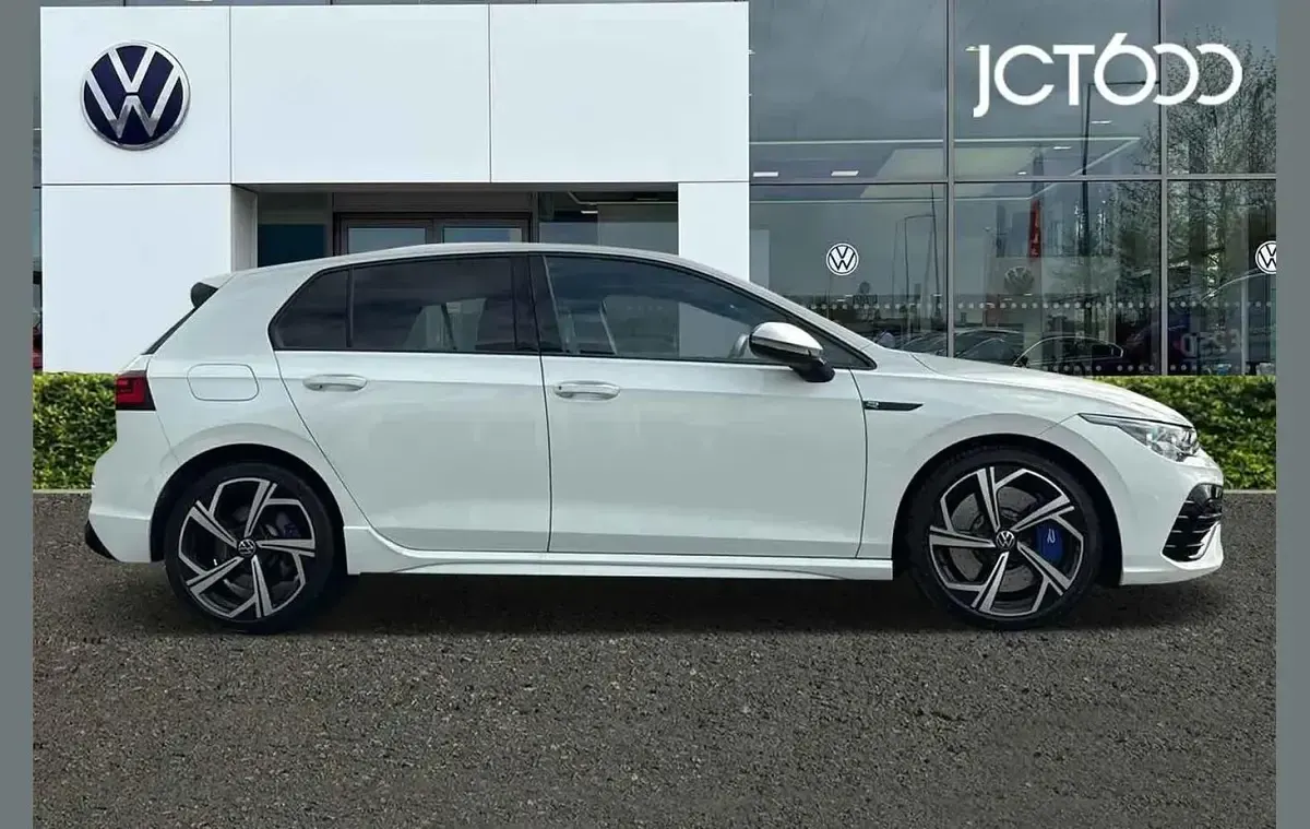 Used VW Golf VIII R 320 HP (235 kW) 2024 White Hatchback