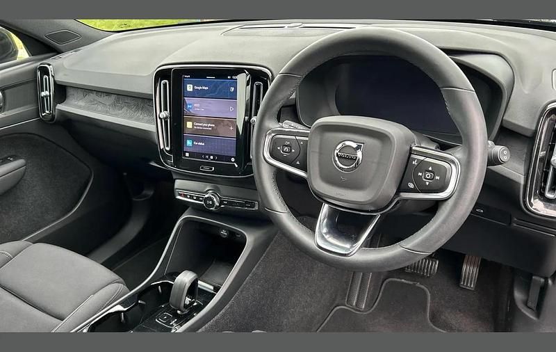 Used Volvo XC40 Core 167 kW (228 HP) 2022 Black SUV