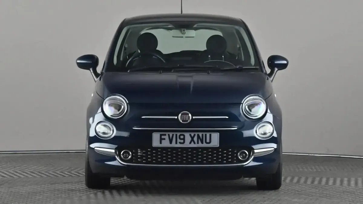 Usado Fiat 500 Lounge 69 HP (50 kW) 2019 Azul Citadino