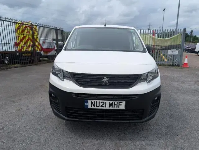 Used Peugeot Partner 2021 White MPV