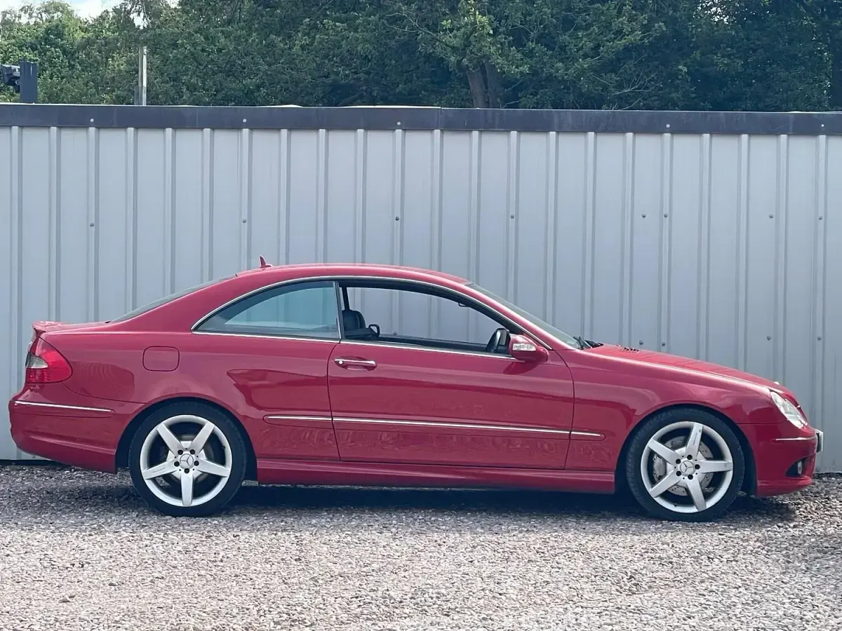 Used Mercedes CLK220 2007 Red Coupe
