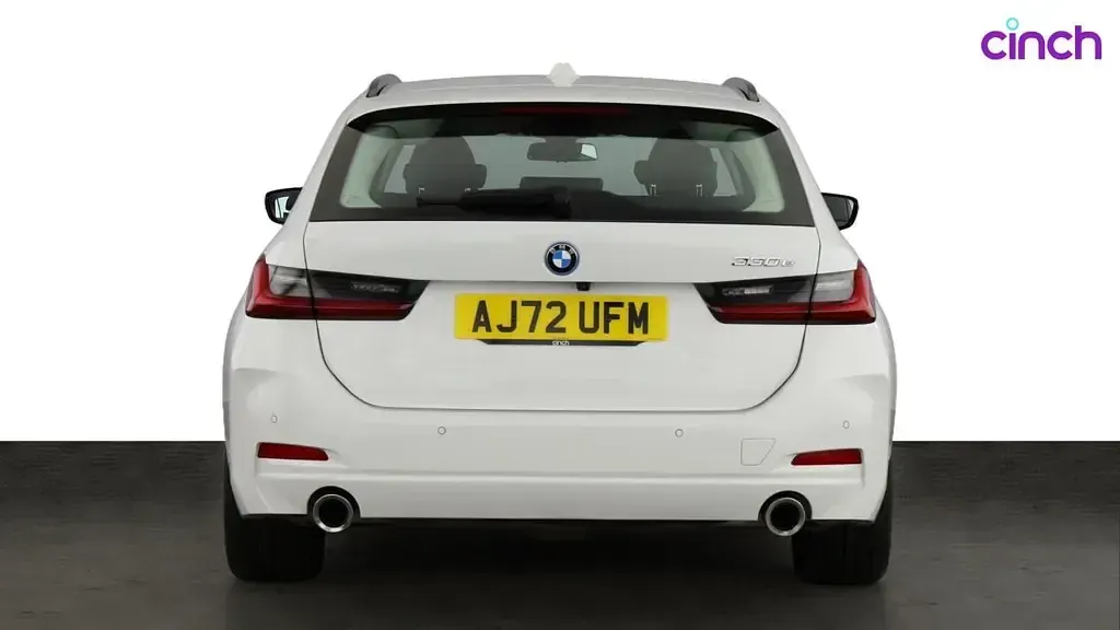 Used BMW 330e Sport Line 292 HP (214 kW) 2023 White Estate