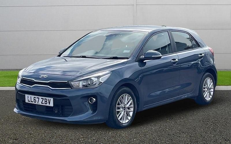 Begagnad Kia Rio 77 HK (56 kW) 2018 Blå Halvkombi