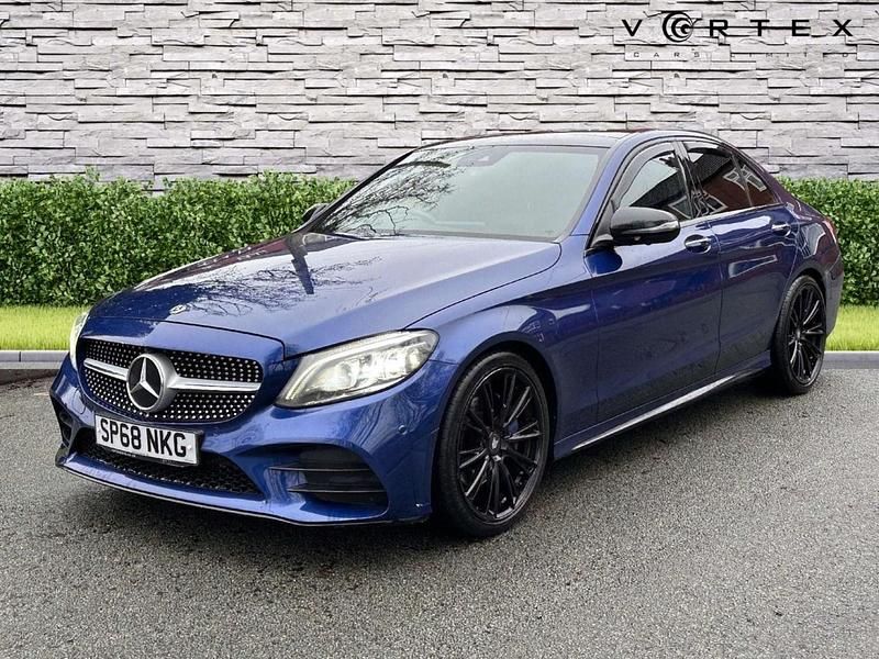 Used Mercedes C220 AMG Line Premium Plus 194 HP (142 kW) 2018 Blue Sedan