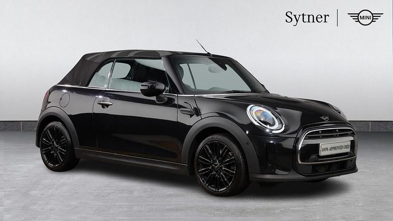 Usado Mini Cooper Exclusive 134 HP (98 kW) 2023 Preto Citadino