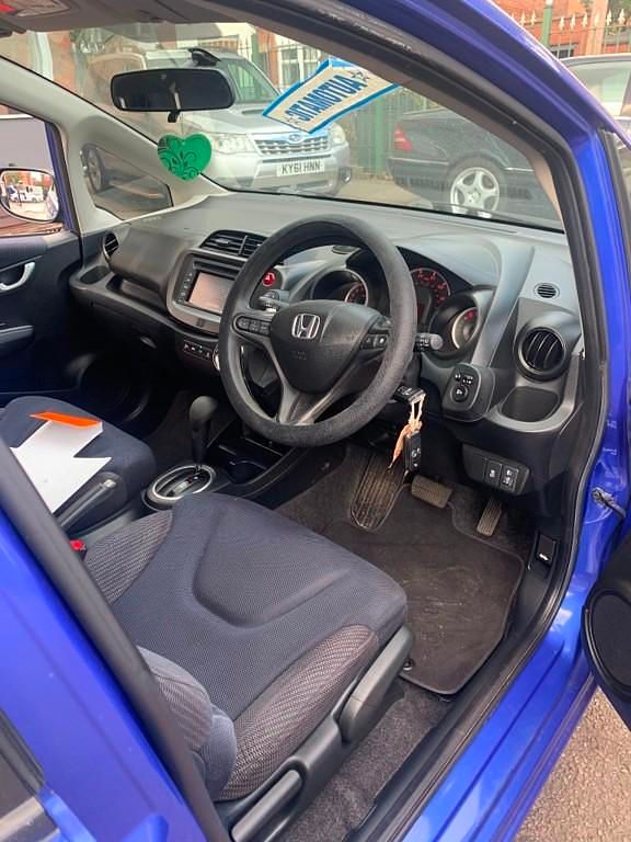 Used Honda Jazz ES 99 HP (72 kW) 2012 Midnight blue beam Hatchback