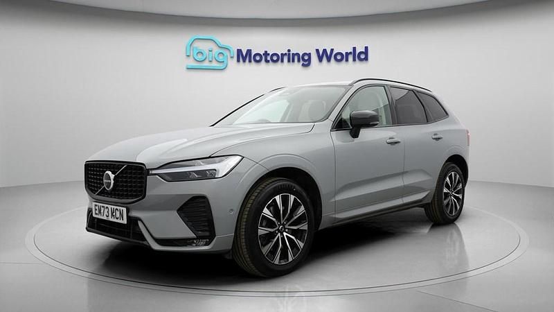 Used Volvo XC60 Plus 250 HP (183 kW) 2023 Grey SUV
