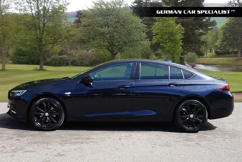 Begagnad Vauxhall Insignia Elite 2017 Blå Halvkombi