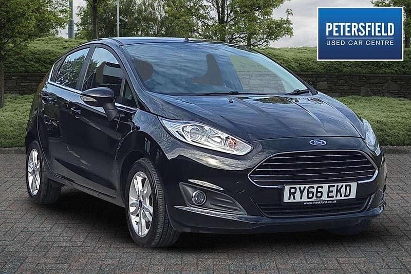 Black Used 2017 Ford Fiesta Zetec Hatchback | £7,490 (Fair price) - Image 1/4