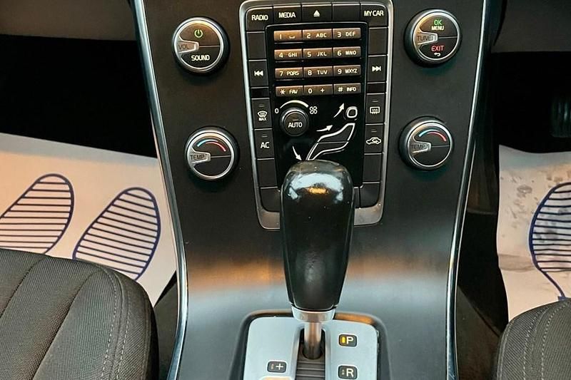 Silver Used 2010 Volvo S60 Sedan | £3,000 (Expensive) - Image 1/1