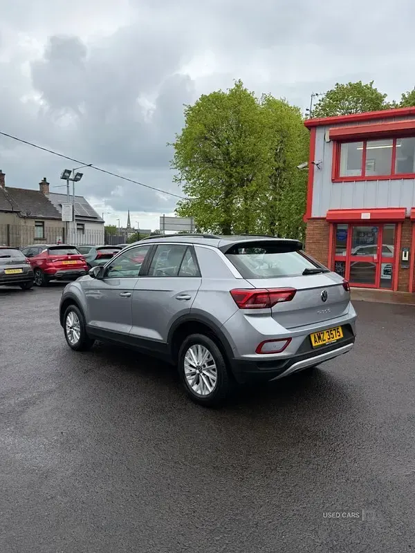 Second-hand VW T-Roc Life 2023 Argintiu SUV