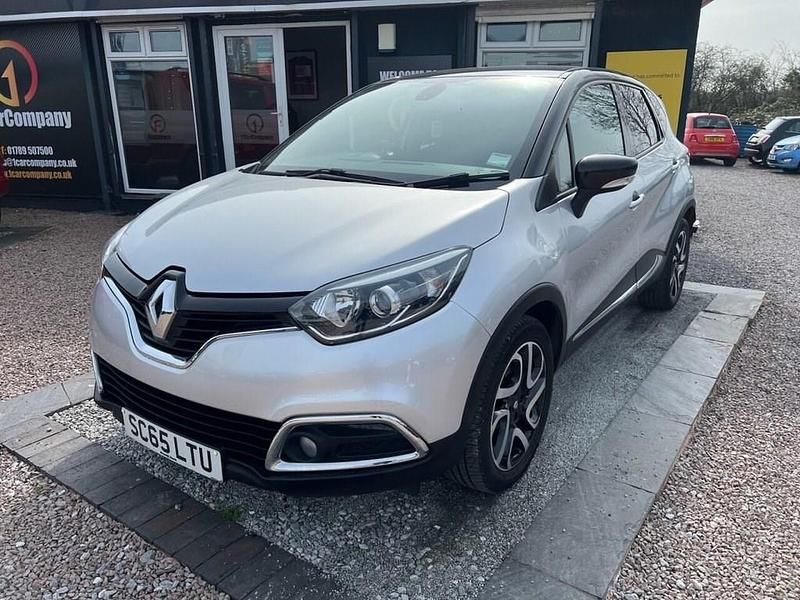 Used Renault Captur Dynamique 90 HP (66 kW) 2015 Silver/black SUV