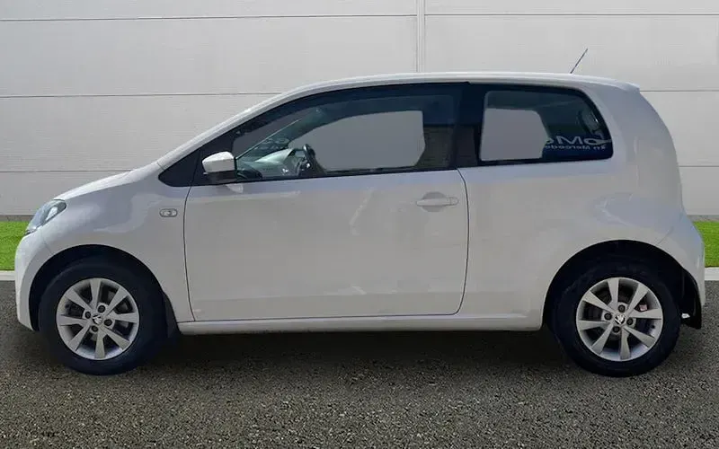 Used Skoda Citigo Elegance 75 HP (55 kW) 2014 White Hatchback