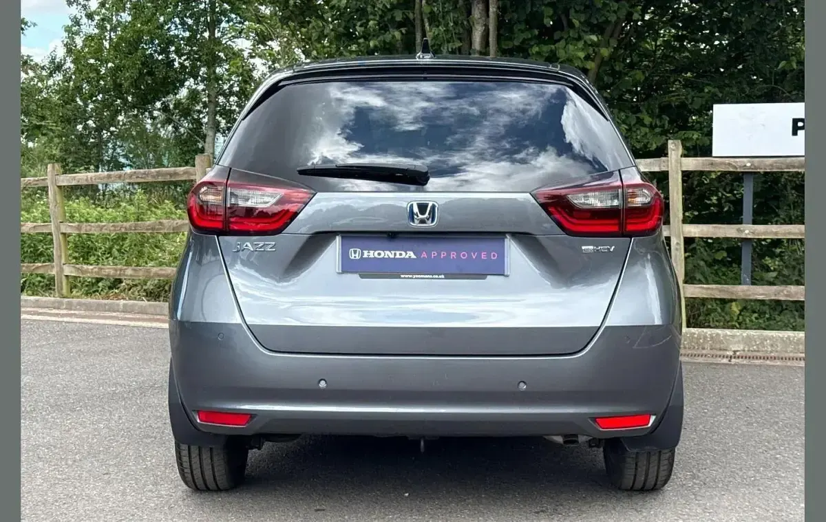Used Honda Jazz EX 109 HP (80 kW) 2022 Shining grey Hatchback