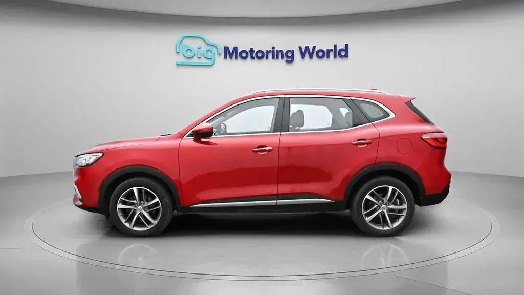 Używany MG HS 2023 Czerwony SUV