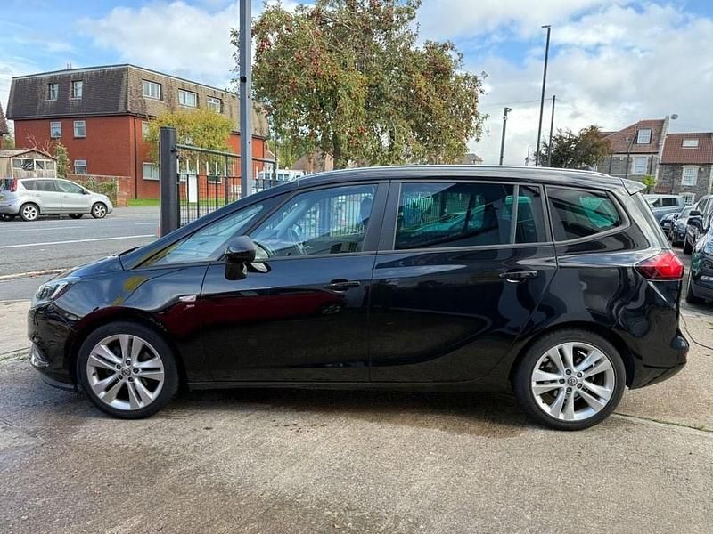 Black Used 2015 Vauxhall Zafira SRi MPV | £2,999 (Good price) - Image 1/1