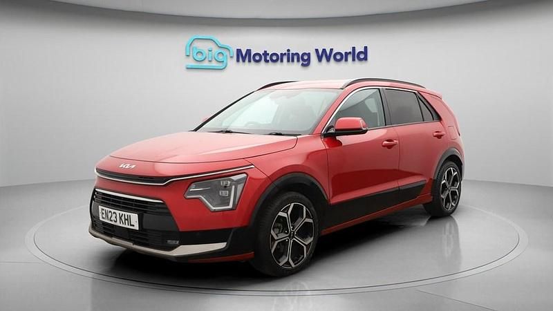 Used Kia Niro 139 HP (102 kW) 2023 Red SUV