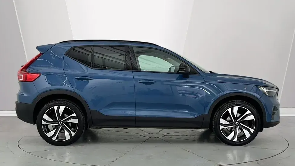 Used Volvo XC40 Ultimate 2023 Blue SUV
