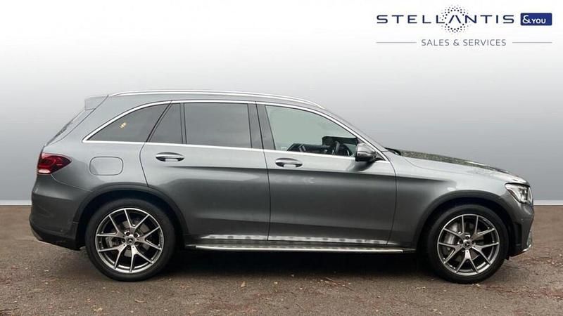 Blue Used 2020 Mercedes GLC300 AMG line SUV | £32,153 (Fair price) - Image 1/4