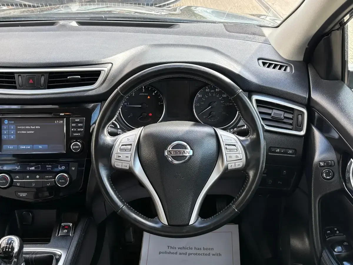 Used Nissan Qashqai N-TEC 110 HP (80 kW) 2015 Black SUV