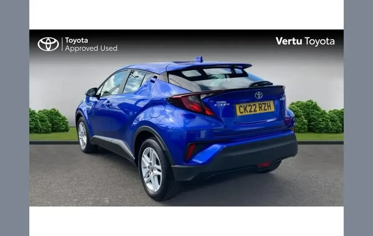 Used Toyota C-HR 122 HP (89 kW) 2022 Blue SUV