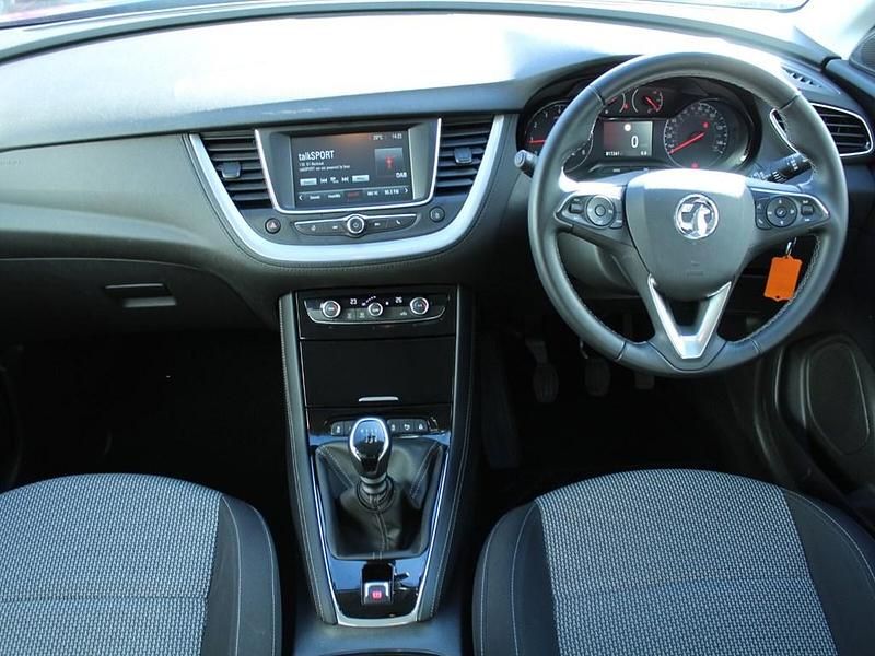 Used Vauxhall Grandland X 130 HP (95 kW) 2020 Topaz blue SUV