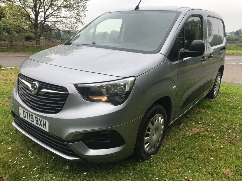 Grey Used 2019 Vauxhall Combo Sportive MPV | £6,295 (Good price) - Image 1/4