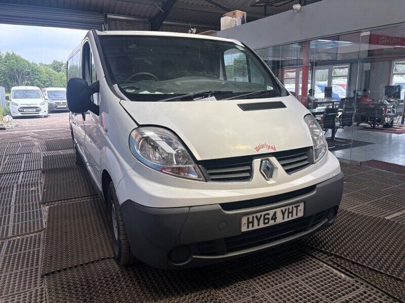 White Used 2014 Renault Trafic Van | £2,795 (Expensive) - Image 1/4