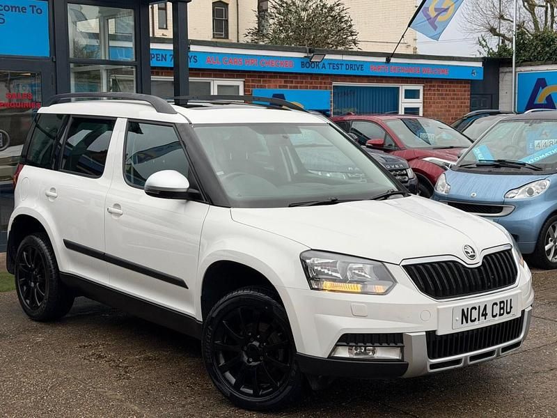 Used Skoda Yeti SE 105 HP (77 kW) 2014 White SUV