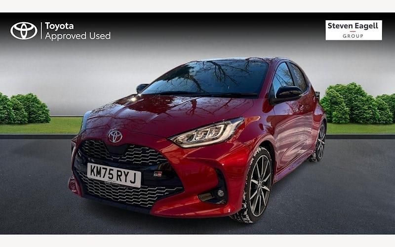 New Toyota Yaris Hybrid Sport 131 HP (96 kW) 2025 Hatchback