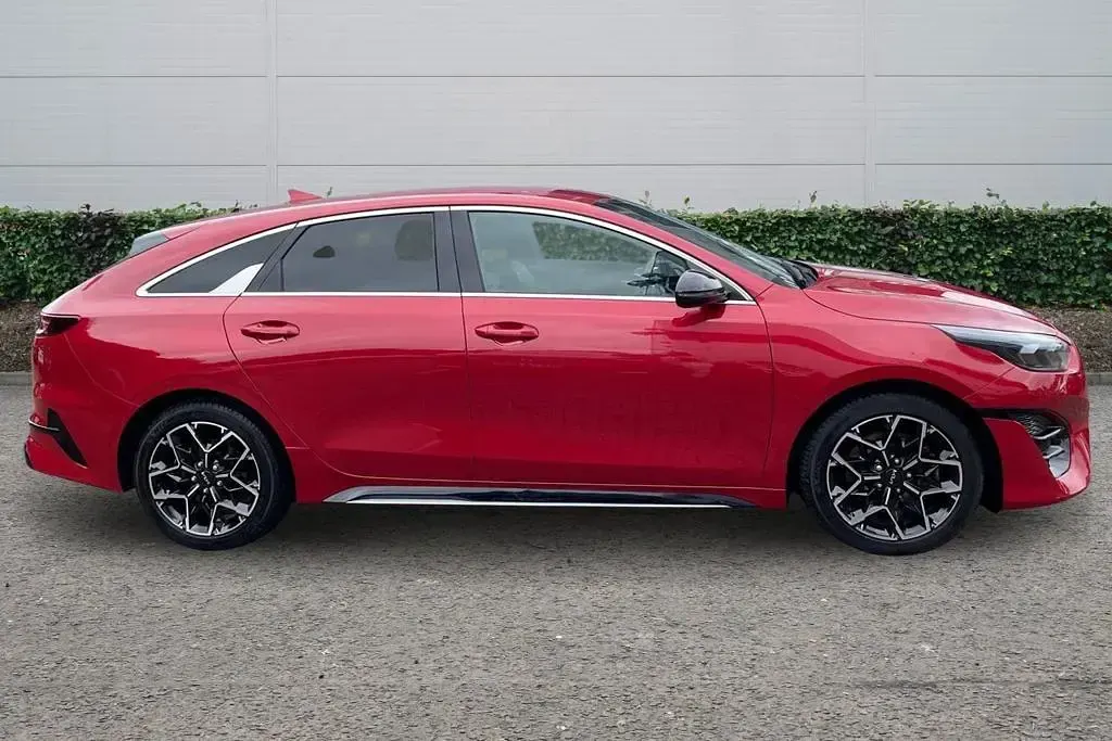 Used Kia ProCeed 160 HP (117 kW) 2024 Red Estate