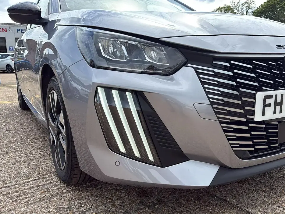 Second-hand Peugeot 208 Allure 99 CP (72 kW) 2025 Gri Hatchback