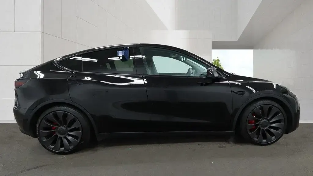 Used Tesla Model Y Performance 313 kW (426 HP) 2024 Black SUV