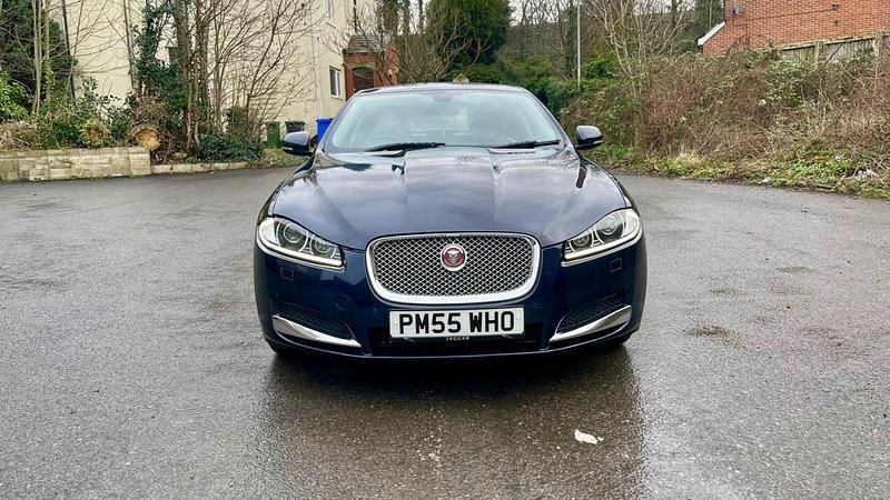 Used Jaguar XF Luxury 163 HP (119 kW) 2014 Blue Sedan