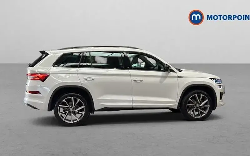 Used Skoda Kodiaq SportLine 190 HP (139 kW) 2023 White SUV
