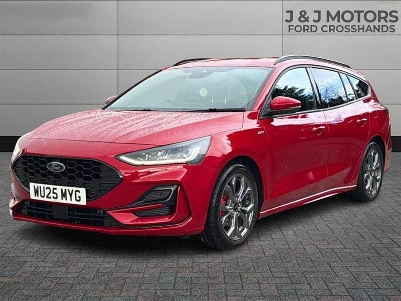Used Ford Focus ST-Line 2025 Red Estate