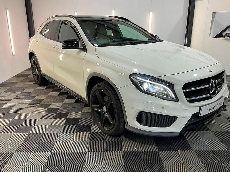 Used Mercedes GLA220 AMG line 170 HP (125 kW) 2015 White SUV