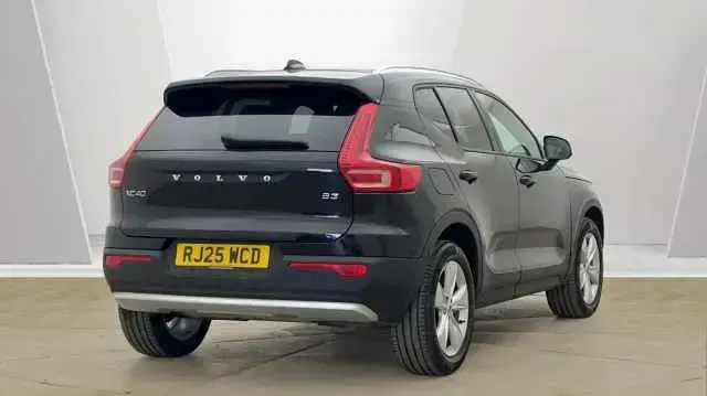 Used Volvo XC40 Core 161 HP (118 kW) 2026 SUV