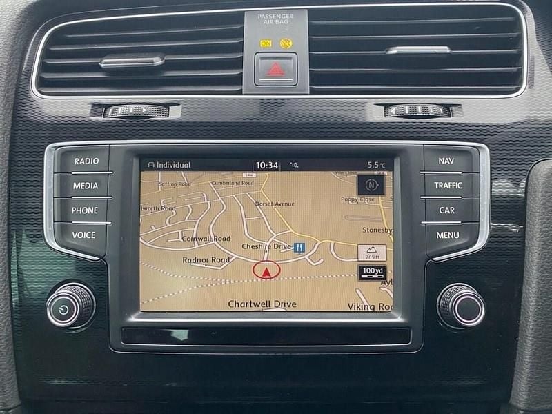 Used VW Golf VII GTI 228 HP (167 kW) 2015 Red Hatchback