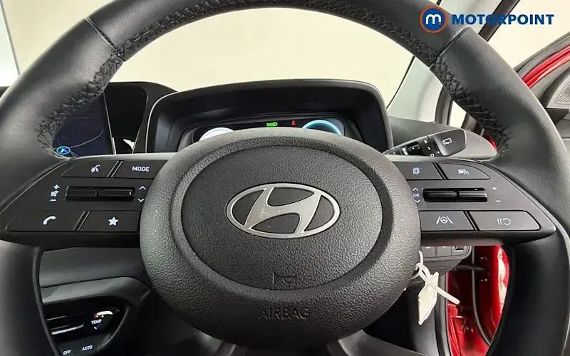 Used Hyundai i20 Premium 101 HP (74 kW) 2025 Red Hatchback