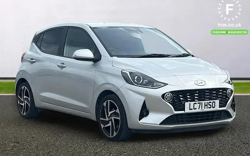 Used Hyundai i10 Premium 67 HP (49 kW) 2021 Hatchback