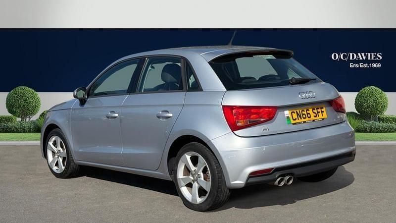 Used Audi A1 Sportback Sport 125 HP (91 kW) 2016 Silver Hatchback